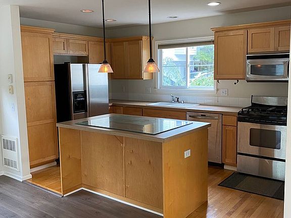 5th image of 12728 35th Ave NE