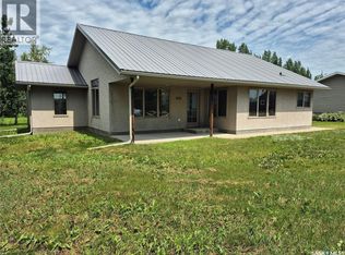825 Geisen St, Radville, SK S0C2G0