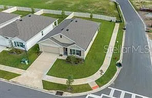 4 bed, 2.0 bath, 1828 sqft, $2,350 — Photo 3