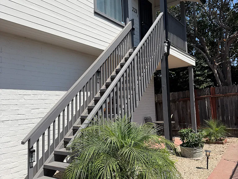 223 Coronado St — Photo 10