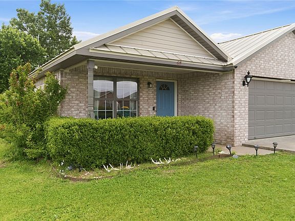 2nd image of 674 Olivia Ln