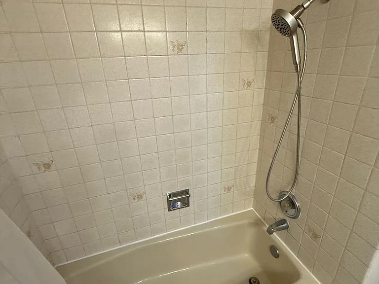 1670 Yew St SE — Photo 23