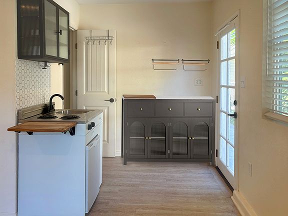 Main Unit - Kitchen