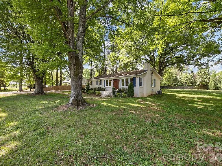 19041 Davidson Concord Rd — Photo 3