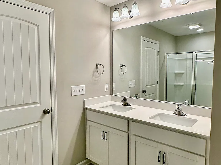 214 Berryfield Dr — Photo 13