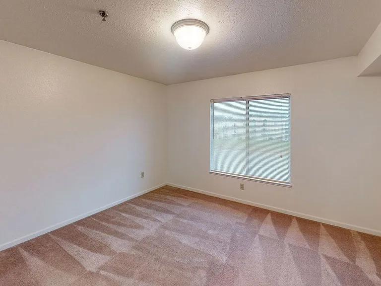 Tracy Creek Apartment Homes — Photo 21