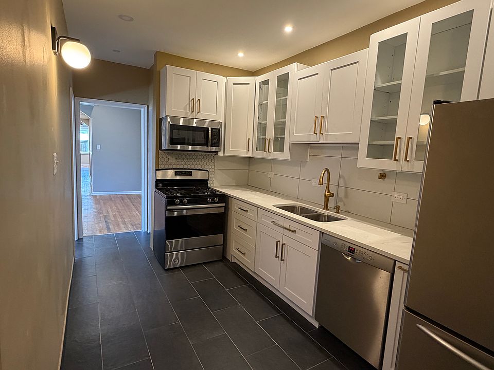 1st image of 1139 N Spaulding Ave #303