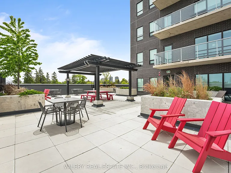 155 King St N #1703 — Photo 11