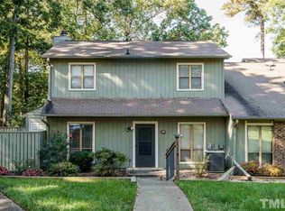 118 Twin Oaks Pl, Cary, NC 27511