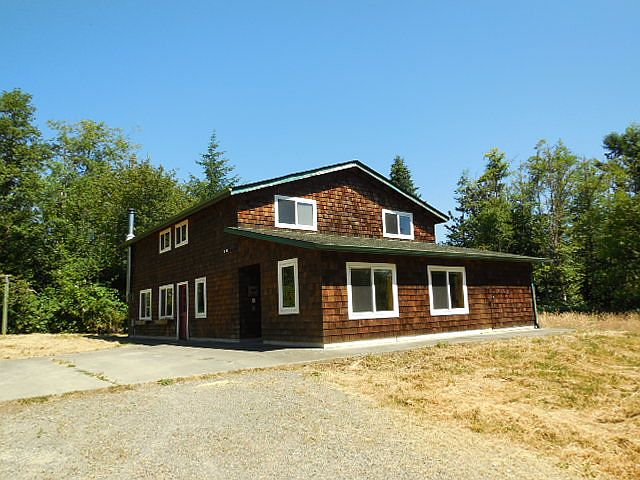 1st image of 168 Elma Dr N