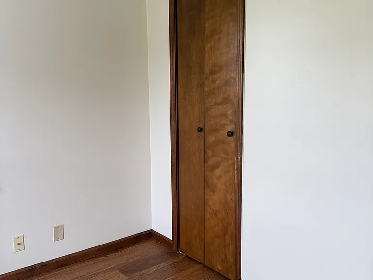325 Woodlawn Ave — Photo 7