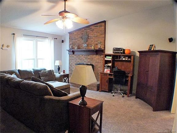 5th image of 650 Ole Lamp Ln