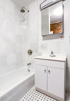 Rented by City Connections Realty | media 7