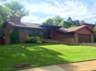 1043 5th Ave W, Dickinson, ND 58601