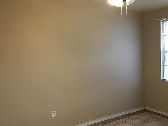 3rd image of 1215 E Hadley Ave