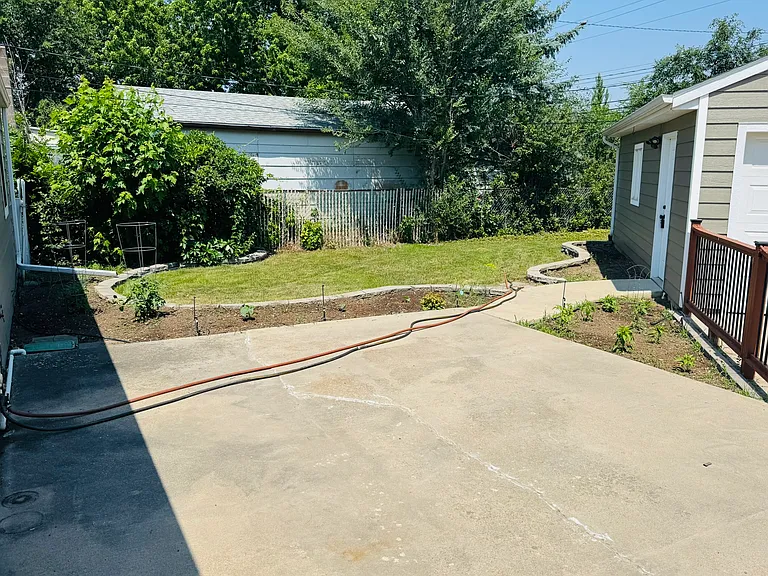 138 E Montana St — Photo 26