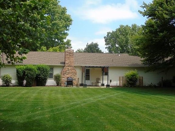 4th image of 9803 Barth Dr
