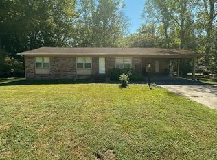 303 Millbrooke Dr, Hopkinsville, KY 42240