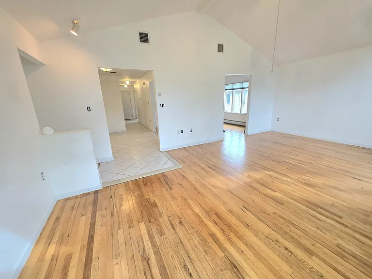 560 Studio Rd #2 — Photo 7