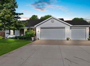 N9451 Evan St, APPLETON, WI 54915