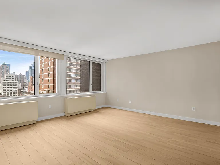 322 W 57th St #21B — Photo 4