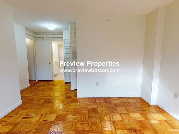 4th image of 100-101 Monmouth St #702