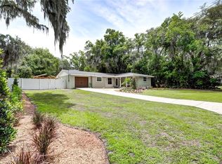 516 Cypress Ln, Lutz, FL 33548