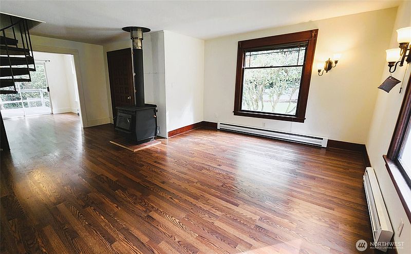 4th image of 1758 NE Jacobson Road