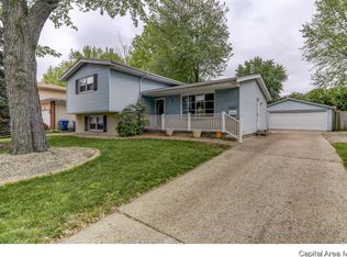 2508 Delaware Dr, Springfield, IL 62702