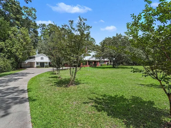 1384 Bud Graham Rd., Galivants Ferry, SC 29544