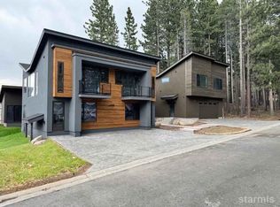 1057 Fern Rd, South Lake Tahoe, CA