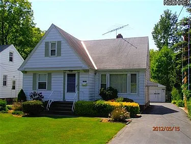 1592 Brainard Rd photo 1