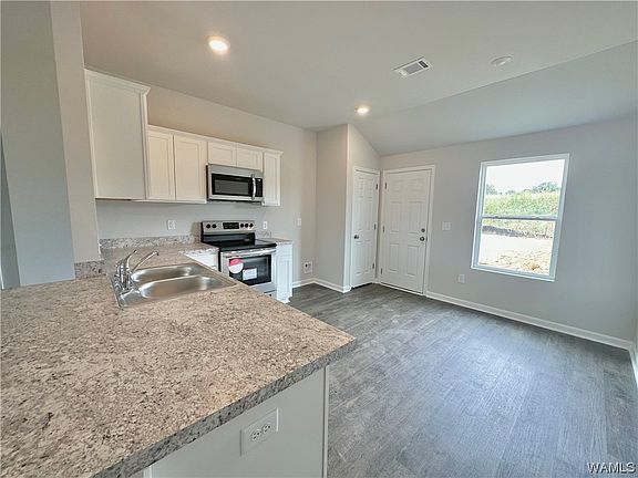 3rd image of 14142 King Arthur Ct
