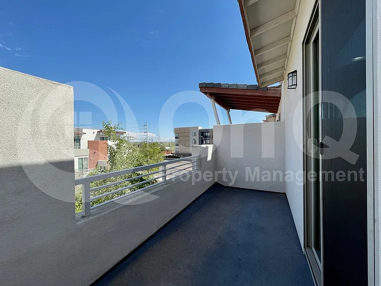 1264 E Curry Rd — Photo 27