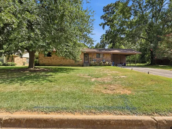 106 Highland Dr, Pittsburg, TX 75686