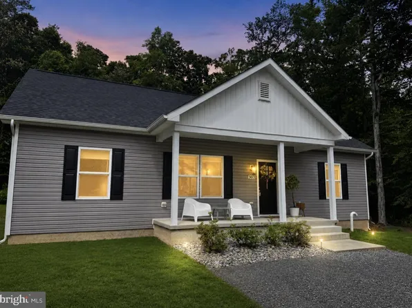 903 Albrough Blvd, Colonial Beach, VA 22443
