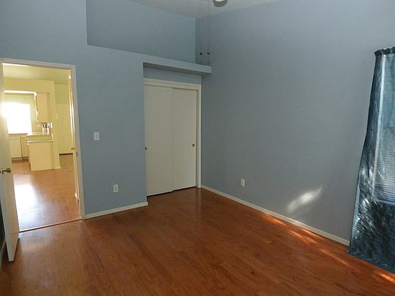 5th image of 1408 N Alder Ct