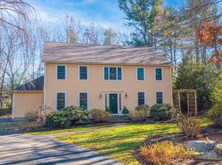 28 Ledgewood Dr, Dover, MA 02030