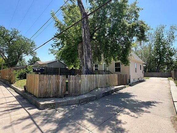 3rd image of 3903 Avenue C