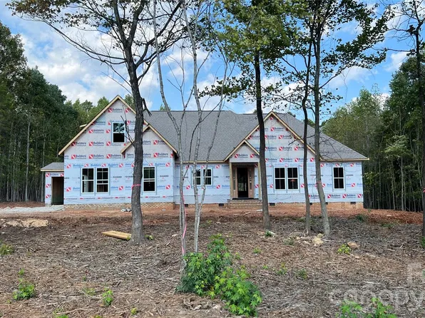 1037 Patrick Rd, Gastonia, NC 28056