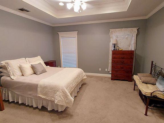 5th image of 408 Kings Cove Cir