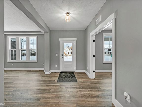 2nd image of 3141 Woodstone Ln