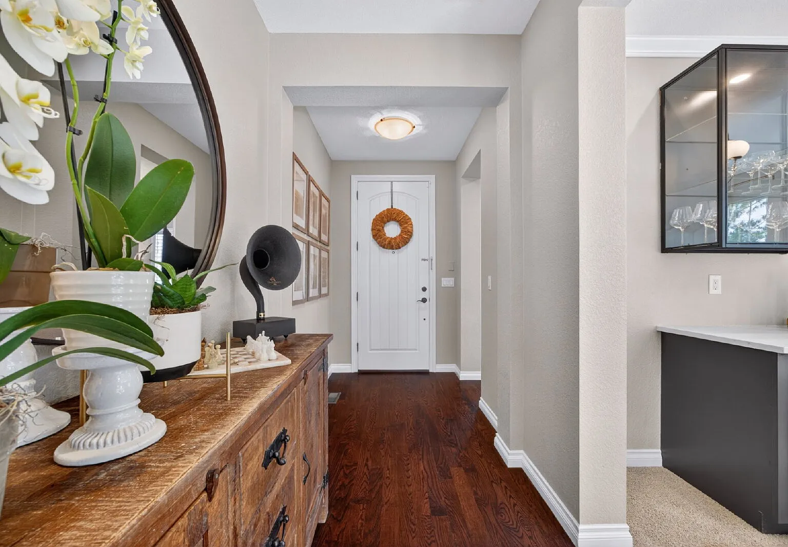 5 bed, 3.5 bath, 4544 sqft, $4,600 — Photo 4