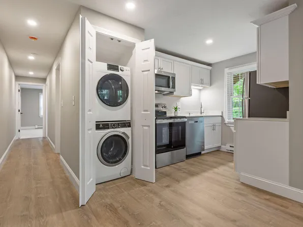 1029 Iyannough Road #9B, Hyannis, MA 02601