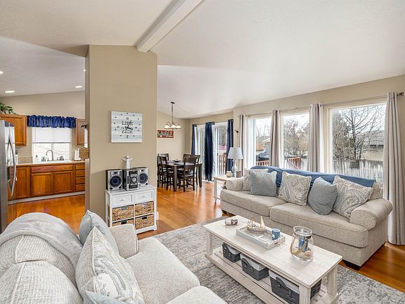 4th image of 1704 E Pease Ln