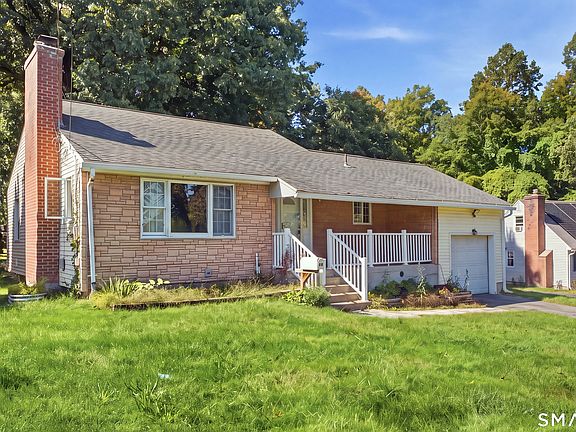 2nd image of 70 Leslie Court