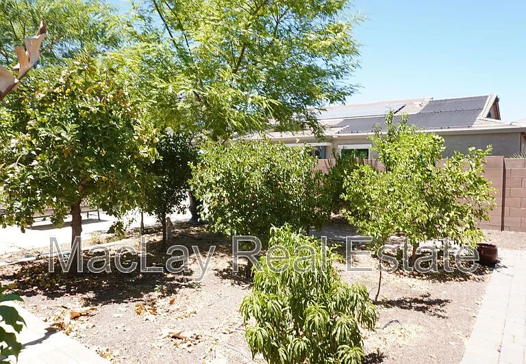 2910 E Wildhorse Dr — Photo 18