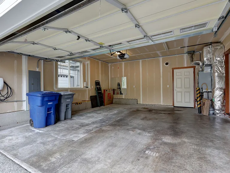 8827 NE 148th Pl — Photo 30