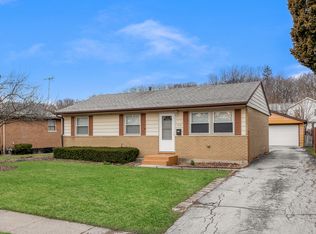 716 Blackhawk Dr, University Park, IL