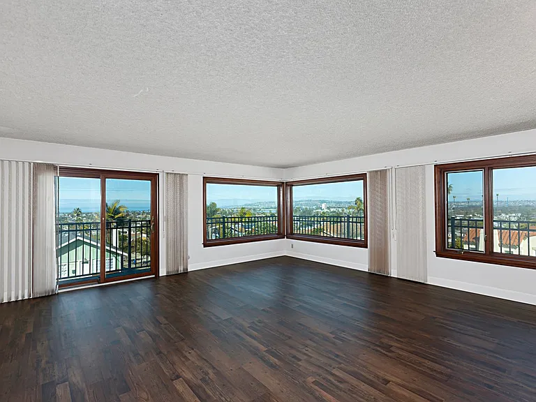 4495 Brighton Ave — Photo 14